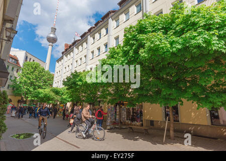 Vieille ville de Berlin, vue sur la région de Nikolaiviertel à Berlin - principalement une reconstruction de la vieille ville historique originale détruite en 1944, Allemagne Banque D'Images