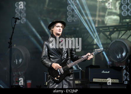 Pete Doherty de The Libertines se produit à la scène principale le jour deux du T In The Park Festival Banque D'Images