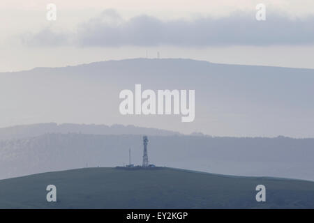 Au cours de l'aube Wenlock Edge et Brown Clee Hill de Long Mynd, Shropshire, England, UK Banque D'Images