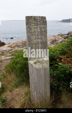 La pancarte "sentier Chemin de l'océan, l'Acadia National Park, Maine, États-Unis d'Amérique Banque D'Images