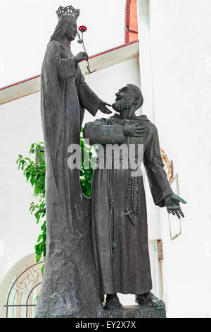 Statue de Vierge Marie et père pio Banque D'Images