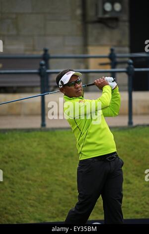 Old Course, St Andrews, Fife, en Écosse. 19 juillet, 2015. Thongchai Jaidee de Thaïlande en action sur le 1er trou au cours de la troisième série de la 144e British Open Championship à l'Old Course de St Andrews, dans le Fife, en Écosse. Credit : Action Plus Sport/Alamy Live News Banque D'Images