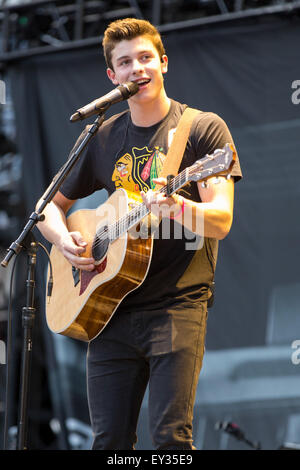 Chicago, Illinois, USA. 19 juillet, 2015. Singer SHAWN MENDES effectue vivre à Soldier Field, à Chicago, Illinois © Daniel DeSlover/ZUMA/Alamy Fil Live News Banque D'Images