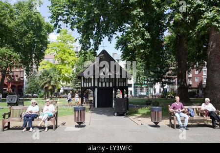 Soho Square Garden à Soho, Londres UK Banque D'Images