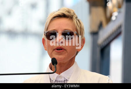 Melissa McCarthy reçoit une étoile sur le Hollywood Walk of Fame avec : Ellen DeGeneres Où : Hollywood, California, United States Quand : 19 mai 2015 Banque D'Images