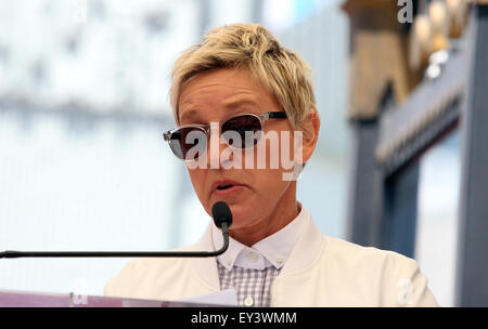 Melissa McCarthy reçoit une étoile sur le Hollywood Walk of Fame avec : Ellen DeGeneres Où : Hollywood, California, United States Quand : 19 mai 2015 Banque D'Images