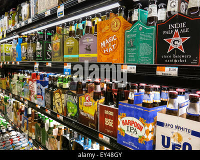 Bière artisanale dans une épicerie, États-Unis Banque D'Images