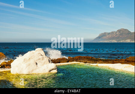 Wooley's marée piscine d'eau salée entre Fish Hoek et Kalk Bay, Cape Town Afrique du Sud Banque D'Images