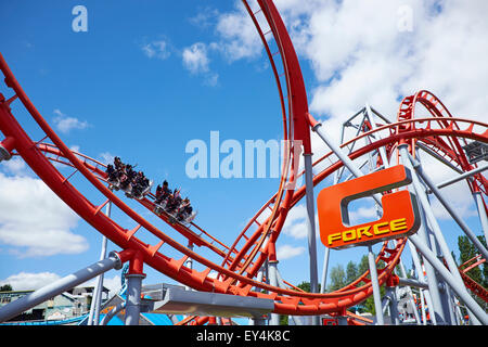 G Force Rollercoaster dans Drayton Manor Theme Park près de Tamworth Staffordshire UK Banque D'Images