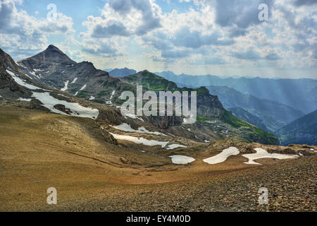 En juillet 2015, décor dans les Alpes bernoises en Suisse près de la montagne Schilthorn et la montagne, Hundshorn-technique HDR Banque D'Images