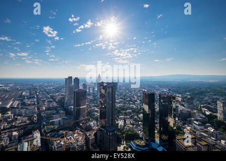 Vue depuis la tour principale à l'ouest, les tours jumelles de la Deutsche Bank sur la droite, Frankfurt am Main, Hesse, Allemagne Banque D'Images