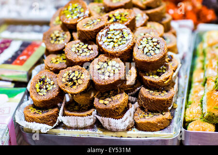 Baklava sur un marché à Istanbul Banque D'Images