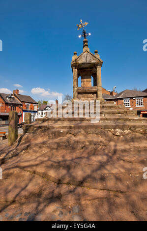 Croix de Lymm Lymm Angleterre Cheshire village Banque D'Images