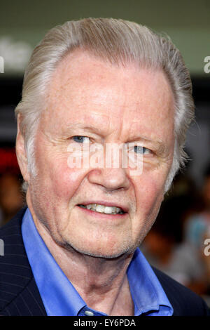 Jon Voight au Los Angeles premiere escapade de tenue au Regency Village Theatre de Westwood le 26 août 2013. Banque D'Images