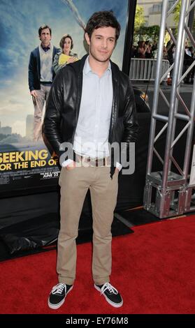 18 juin 2012 - Los Angeles, Californie, USA - 18 juin 2012 - Los Angeles, Californie, USA - l'Acteur Adam Brody au Los Angeles Film Festival Premiere «vers l'Ami pour la fin du monde" tenue au Regal Cinemas L.A. Stade Live 14, Los Angeles. (Crédit Image : © Paul Fenton/ZUMAPRESS.com) Banque D'Images