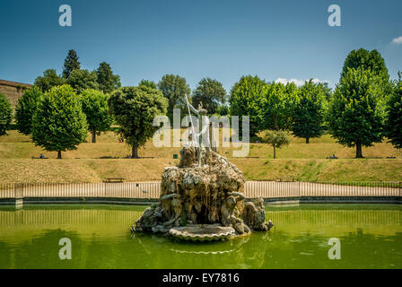 Fontaine de Neptune dans le jardin de Boboli, Florence, Italie. Banque D'Images