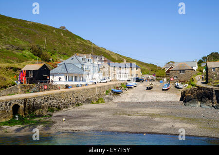Meneau Cove, péninsule du Lézard, Cornwall, England, UK Banque D'Images
