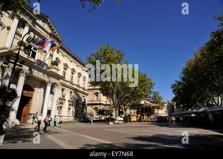 France, Provence, Avignon, place de l'horloge, hôtel de ville Banque D'Images