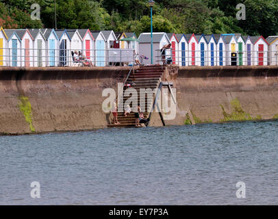 Cabines de plage de Goodrington Sands à Paignton, Devon, UK Banque D'Images