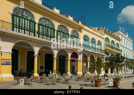 La Plaza Vieja, La Havane, Cuba Banque D'Images