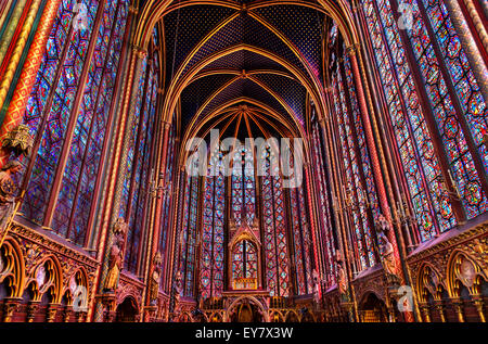 Vitraux Cathédrale Saint Chapelle Paris France. Banque D'Images