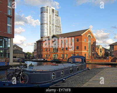 Blocage du quai de Leeds, centre-ville, West Yorkshire, Angleterre, Royaume-Uni (Leeds / Liverpool Canal) Banque D'Images