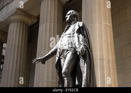 Statue de George Washington au Federal Hall à Wall Street à New York City Banque D'Images