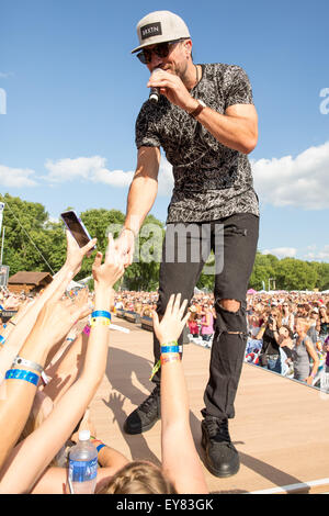 Eau Claire, Wisconsin, USA. 23 juillet, 2015. La chanteuse de country SAM HUNT réalise en direct sur la confiture Pays USA music festival à Eau Claire, Wisconsin Crédit : ZUMA Press, Inc./Alamy Live News Banque D'Images