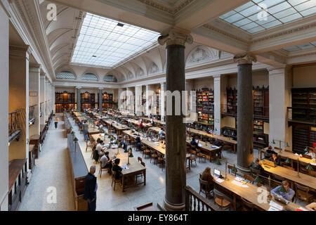 Grande salle de lecture de la bibliothèque universitaire, Université de Vienne, Ringstraße, Vienne, Autriche Banque D'Images