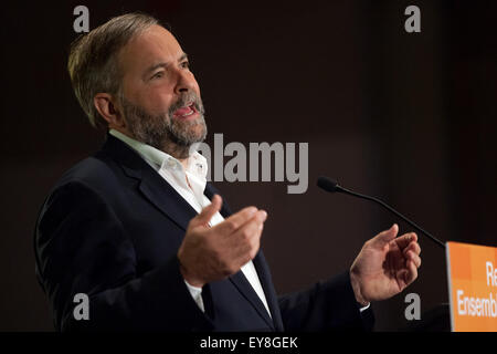 London, Ontario, Canada. 23 juillet, 2015. Thomas Mulcair, chef de l'opposition et le nouveau cadre démocratique du Canada livre un discours pré-électoral à un rassemblement tenu à London, au Canada. Au moment où le discours a été donné, son parti a tenu une légère avance sur le Parti conservateur du Canada, dirigé par l'actuel Premier ministre Stephen Harper. Credit : Mark Spowart/Alamy Live News Banque D'Images