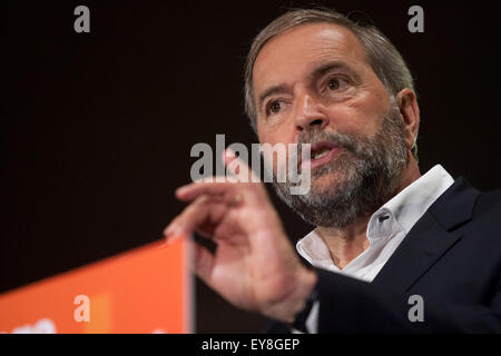 London, Ontario, Canada. 23 juillet, 2015. Thomas Mulcair, chef de l'opposition et le nouveau cadre démocratique du Canada livre un discours pré-électoral à un rassemblement tenu à London, au Canada. Au moment où le discours a été donné, son parti a tenu une légère avance sur le Parti conservateur du Canada, dirigé par l'actuel Premier ministre Stephen Harper. Credit : Mark Spowart/Alamy Live News Banque D'Images