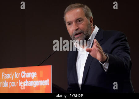 London, Ontario, Canada. 23 juillet, 2015. Thomas Mulcair, chef de l'opposition et le nouveau cadre démocratique du Canada livre un discours pré-électoral à un rassemblement tenu à London, au Canada. Au moment où le discours a été donné, son parti a tenu une légère avance sur le Parti conservateur du Canada, dirigé par l'actuel Premier ministre Stephen Harper. Credit : Mark Spowart/Alamy Live News Banque D'Images