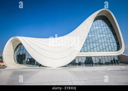 Baku, Azerbaïdjan. 06Th Mar, 2015. Une vue générale de la Fondation Heydar Aliyev Centre à Bakou. © Aziz Karimov/Pacific Press/Alamy Live News Banque D'Images