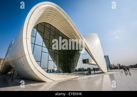 Baku, Azerbaïdjan. 06Th Mar, 2015. Une vue générale de la Fondation Heydar Aliyev Centre Culturel. © Aziz Karimov/Pacific Press/Alamy Live News Banque D'Images