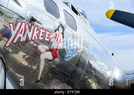 Oshkosh, WI, USA. 22 juillet, 2015. Juillet 22, 2015- ''Yankee Lady'', un B-17 est sur l'affichage à l'Experimental Aircraft Association (EAA Airventure Oshkosh, Wittman, 2015 Champ, Oshkosh, WI. (Crédit Image : © Ken Murray via Zuma sur le fil) Banque D'Images