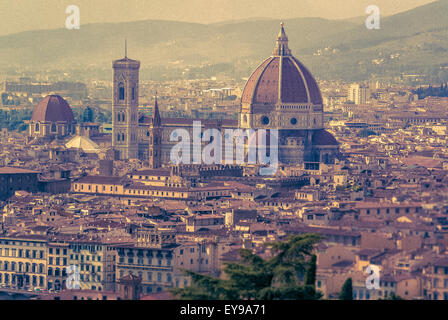 Cathédrale de Florence ou Duomo avec dôme conçu par Filippo Brunelleschi.Florence, Italie. Banque D'Images