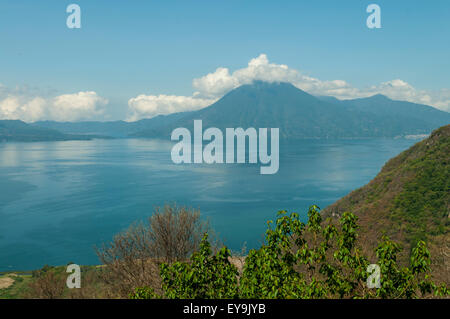 Lake Atitlan Solola, Guatemala de près de Banque D'Images
