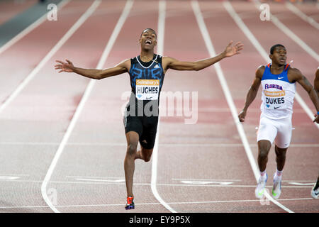 Londres, Royaume-Uni. 24 juillet, 2015. Zharnel HUGHES, 200m masculin, Diamond League jeux anniversaire Sainsbury's, Queen Elizabeth Olympic Park, Stratford, London, UK. Crédit : Simon Balson/Alamy Live News Banque D'Images