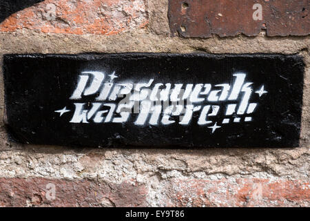 'Pipsqueak était ici' tag Graffiti dans le centre-ville de Blackpool, Lancashire. Royaume-uni le travail de Willem Verburg et Denise Jansen, Banque D'Images