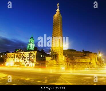 Parnell Square, Dublin, Irlande ; Parnell Monument & Rotunda Hospital Banque D'Images