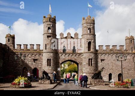 Visites au château ; Macroom, comté de Cork, Irlande Banque D'Images