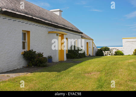 Thatch Cottage sur Malin Head sur la péninsule d'Inishowen, County Donegal, Ireland Banque D'Images