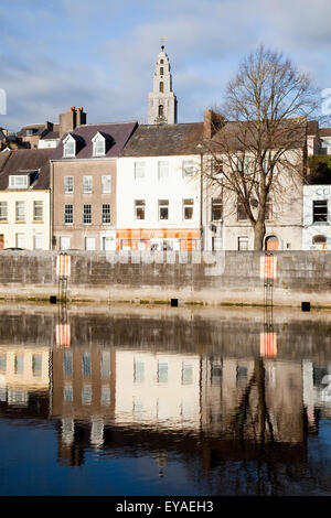 Bâtiments le long de la rivière Lee, Cork, County Cork, Ireland Banque D'Images