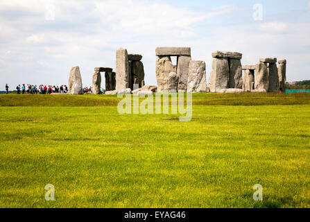 World Heritage site néolithique henge de pierres érigées à Stonehenge, Amesbury, Wiltshire, England, UK Banque D'Images