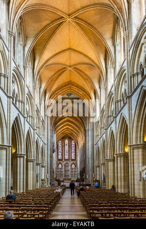 Intérieur de la cathédrale de la Sainte Vierge, Truro, Cornwall, England, UK Banque D'Images