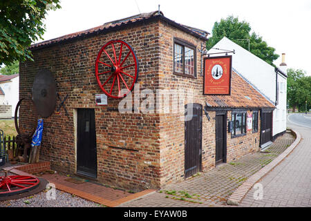 Pont des Chaînes Forge 19e siècle Atelier de forgeron maintenant un musée High Street Lincolnshire UK Spalding Banque D'Images