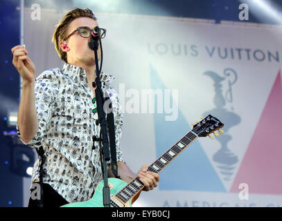 Southsea, Hampshire, Royaume-Uni. Le 25 juillet, 2015. Live à Portsmouth vivent dans le Waterfront Festival Arena sur Southsea Common après l'America's Cup World Series racing. La scène McBusted Liv pour une foule d'environ 20 000 personnes. Credit : uknip/ Alamy Live News Banque D'Images