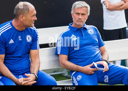 Charlotte, NC, USA. Le 25 juillet, 2015. L'entraîneur-chef de Chelsea José Mourinho© pendant le match de Coupe des Champions internationaux entre Chelsea FC et Paris Saint-Germain au stade Bank of America à Charlotte, NC. Jacob Kupferman/CSM/Alamy Live News Banque D'Images