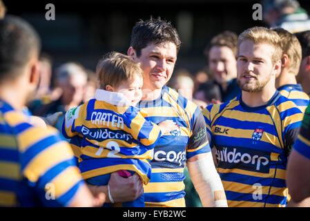 Sydney, Australie. Le 25 juillet, 2015. Tom Carter avec son fils pour son 200e match de qualité. Credit : MediaServicesAP/Alamy Live News Banque D'Images