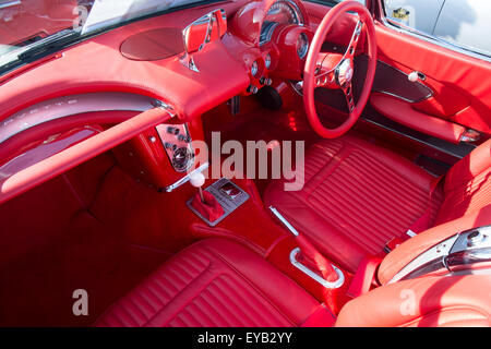 Sydney, Australie. 26 juillet, 2015. Photo Chevrolet Corvette Décapotable 1958 avec intérieur en cuir rouge. Modèle : crédit10/Alamy Live News Banque D'Images